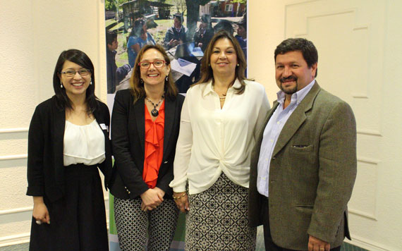 María Laura Berner, directora ejecutiva de Fundación Arcor Chile; Danae Mlynarz, jefa de la División de Cooperación Público Privada del Ministerio de Desarrollo Social; Margareth Flórez, directora ejecutiva de ReDEAmérica y Claudio Giomi, gerente corporativo de Sustentabilidad de Grupo Arcor.