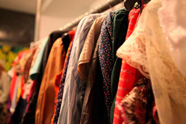 Las ventas de ropa de segunda mano están en auge y pueden ayudar a resolver  la crisis de sostenibilidad en la industria de la moda. | Chile Desarrollo  Sustentable